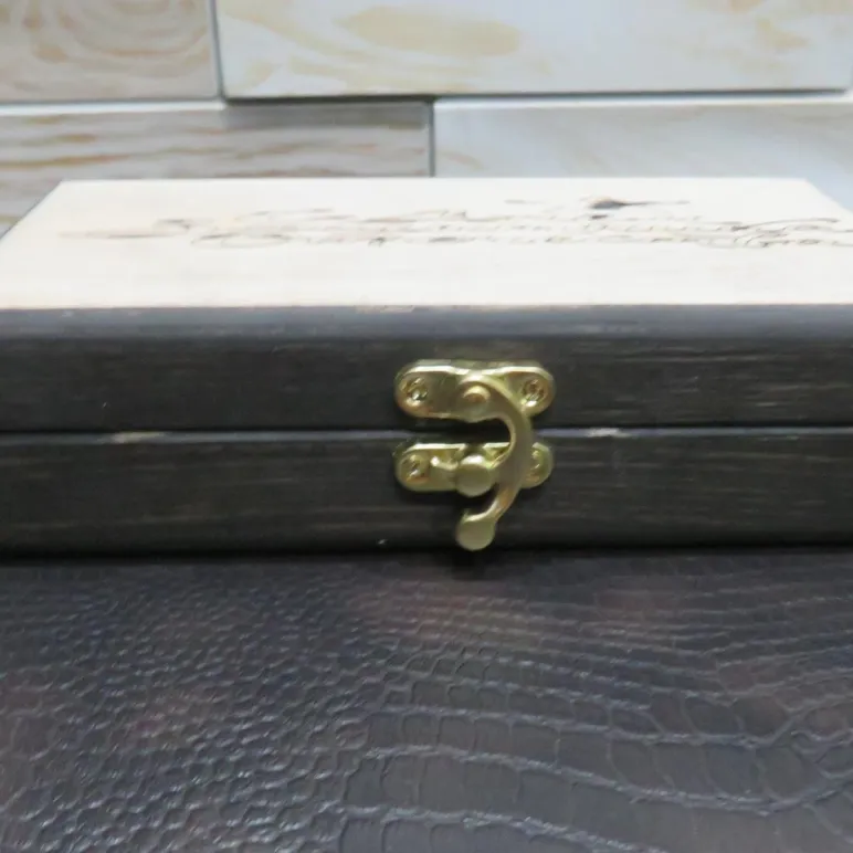 Набор «С Днем защитника Отечества»: шкатулка из массива и ручки с пожеланиями